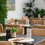 Acandia Hotel